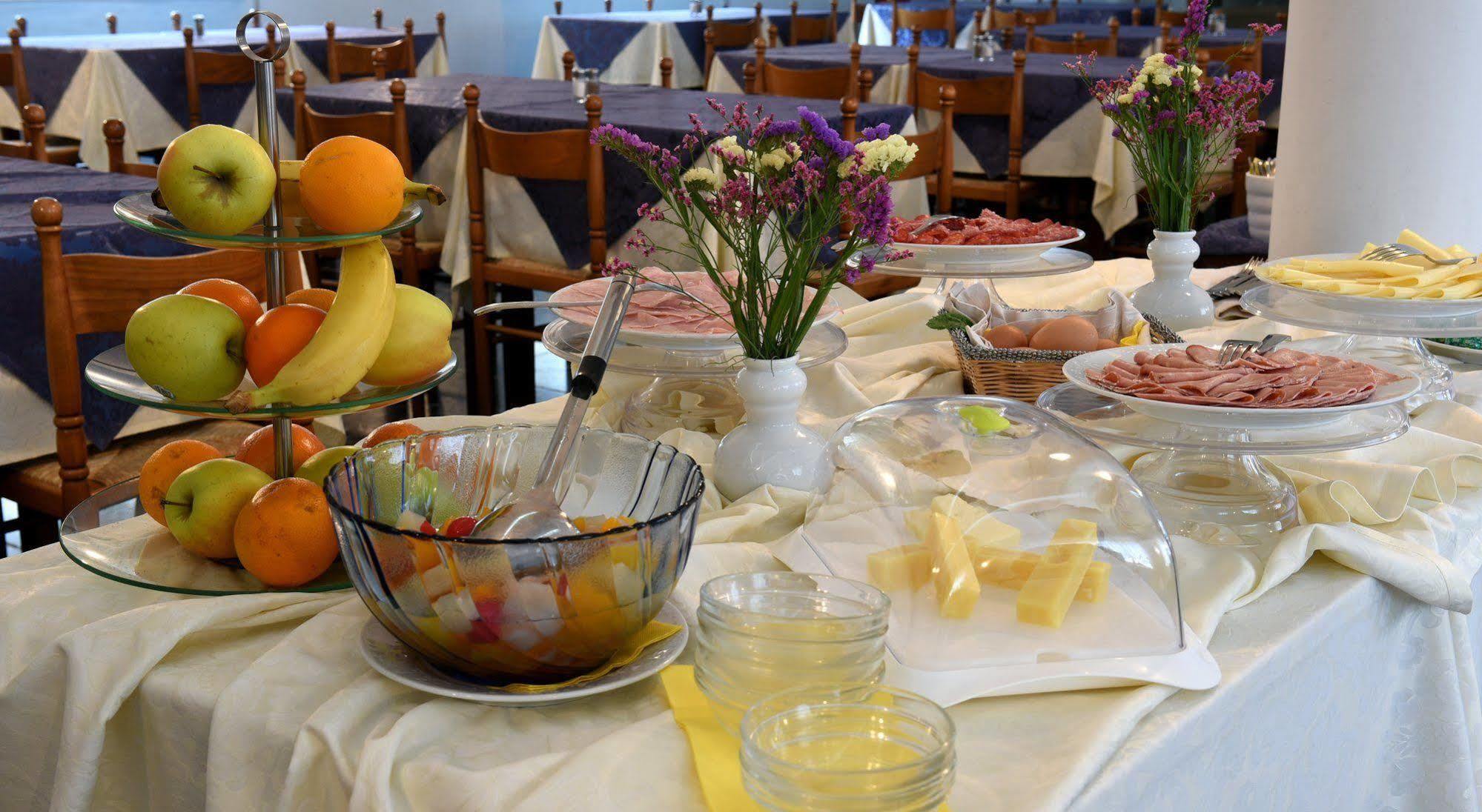 Hotel Savoia Лидо ди Йезоло Екстериор снимка